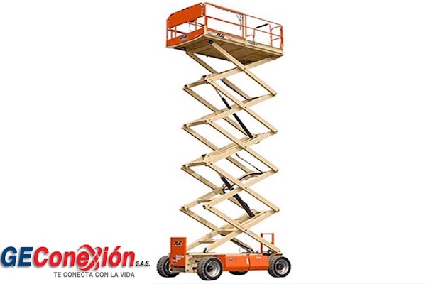 Cómo usar una plataforma elevadora de tijera en Bogotá para trabajos seguros en altura en construcción y mantenimiento.