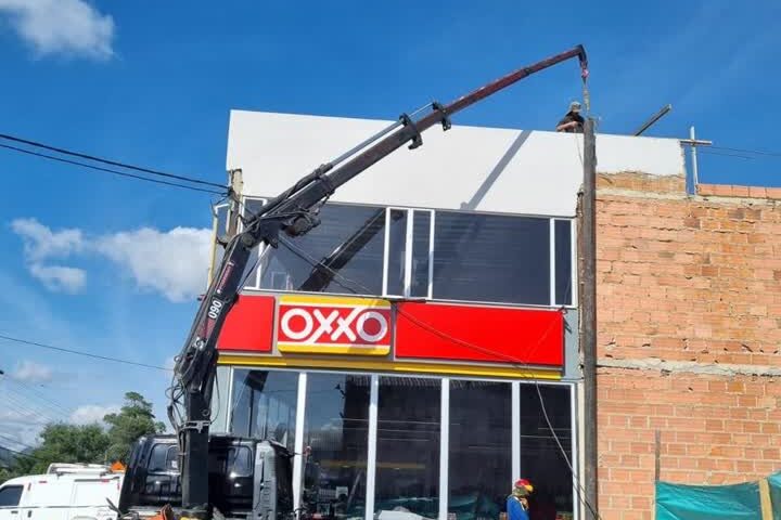 alquiler de camión grúa en Tocancipá especializado