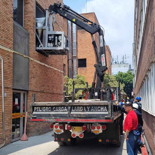 Alquiler de Camión Grúa para Construcción en Bogotá