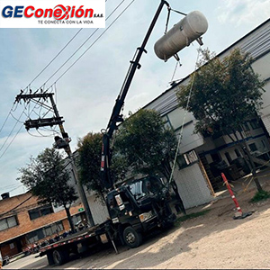 Alquiler de Camión pluma elevadora en Bogotá