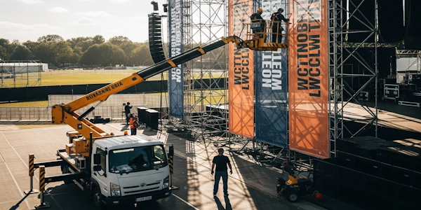 Alquiler de Camión Canasta para Eventos por Horas en Bogotá Alquiler de Camión Canasta para Eventos por Horas en Bogotá