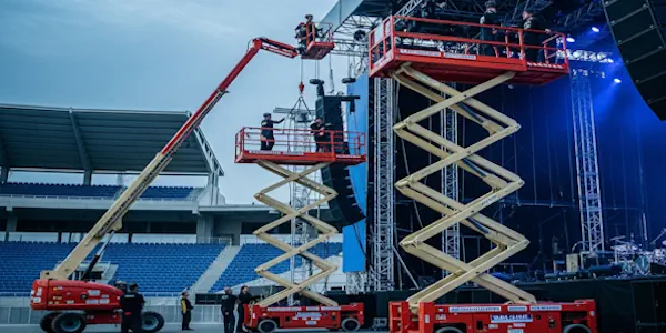 Renta de Plataformas de Tijera para Montaje de Eventos y Espectáculos Renta de Plataformas de Tijera para Montaje de Eventos y Espectáculos